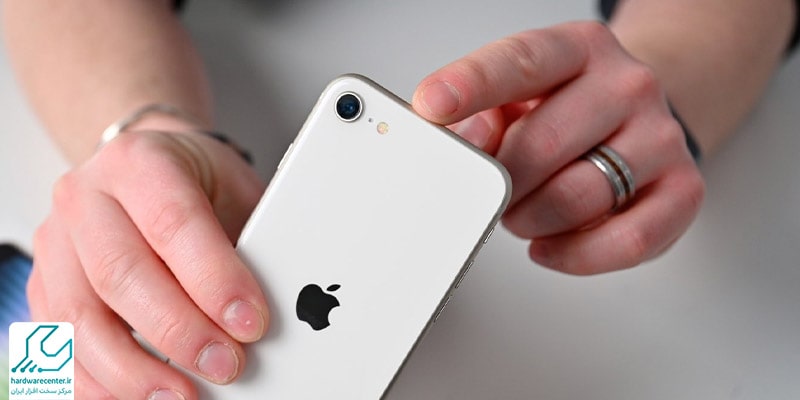 لکه های سفید روی موبایل اپل