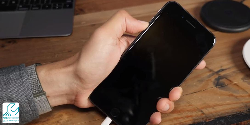 خاموش نشدن صفحه موبایل آیفون
